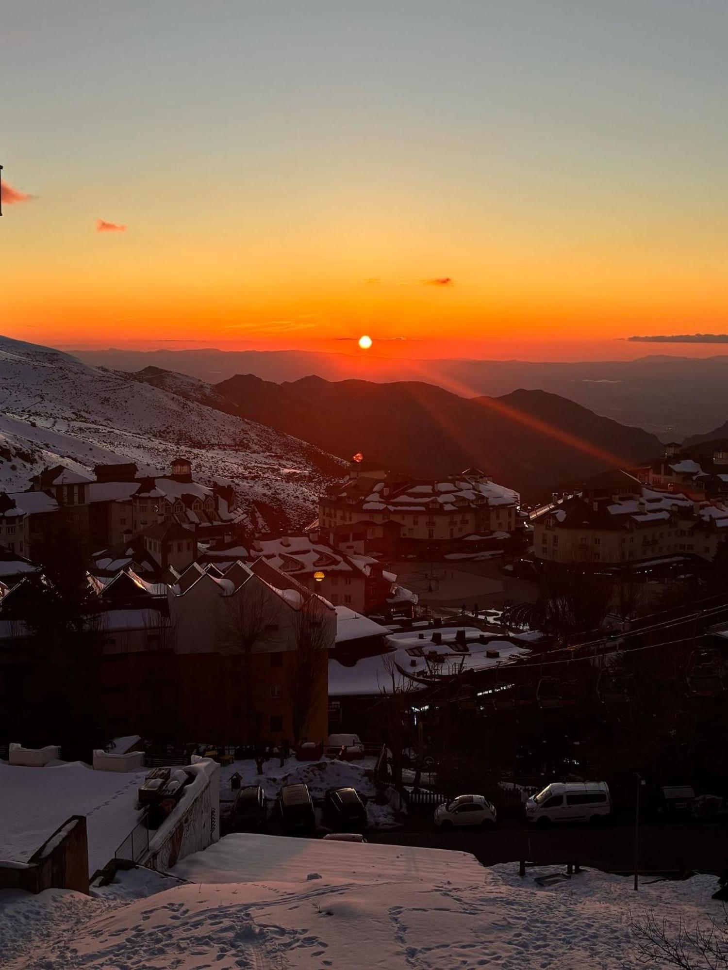 Miramar Elite Ski Con Parking Sierra Nevada Exteriör bild